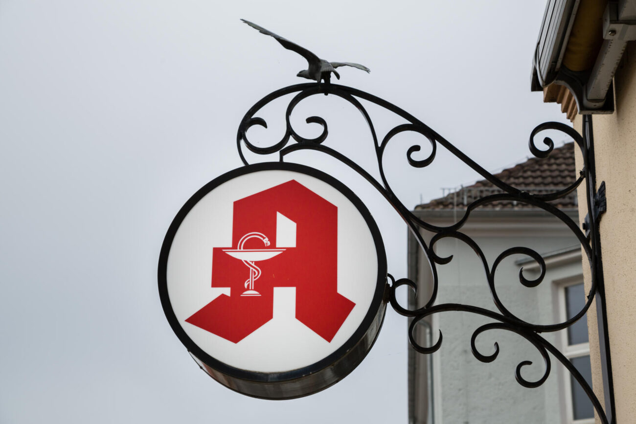 Apteekin kyltti Saksassa.