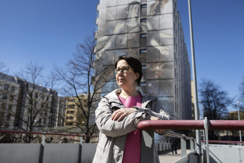 Farmasialiiton Maija Pirttijärvi kuvattuna Helsingin Pasilassa.